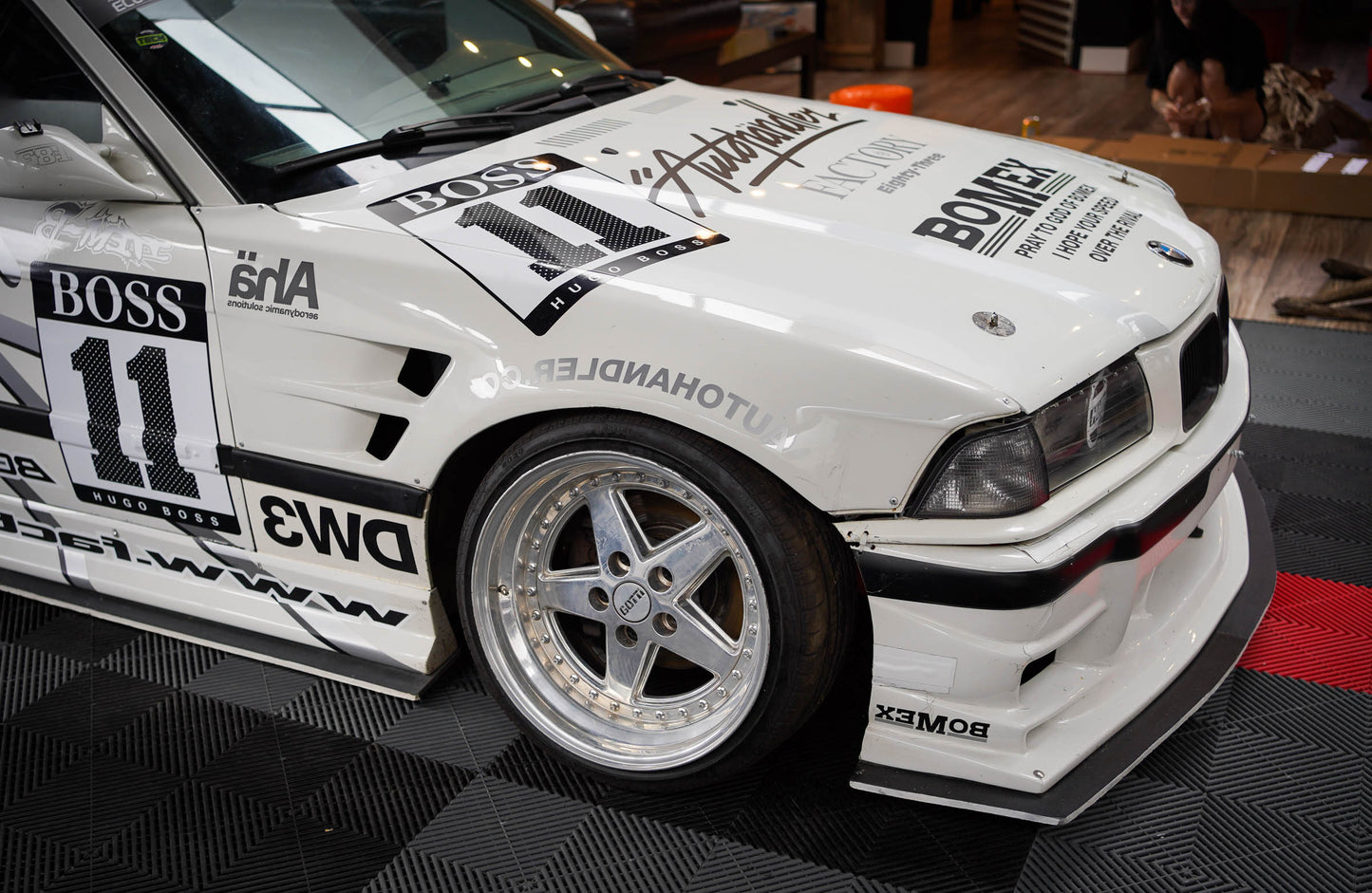 FRONT ONLY Coupe/Convertible E36 Autohändler Studio 50mm Breezy Fender PAIR
